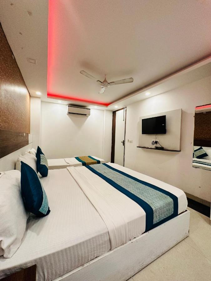 Palm Majestic At Airport New Delhi Exterior photo