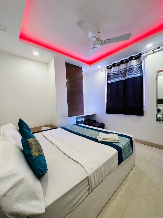 Palm Majestic At Airport New Delhi Exterior photo