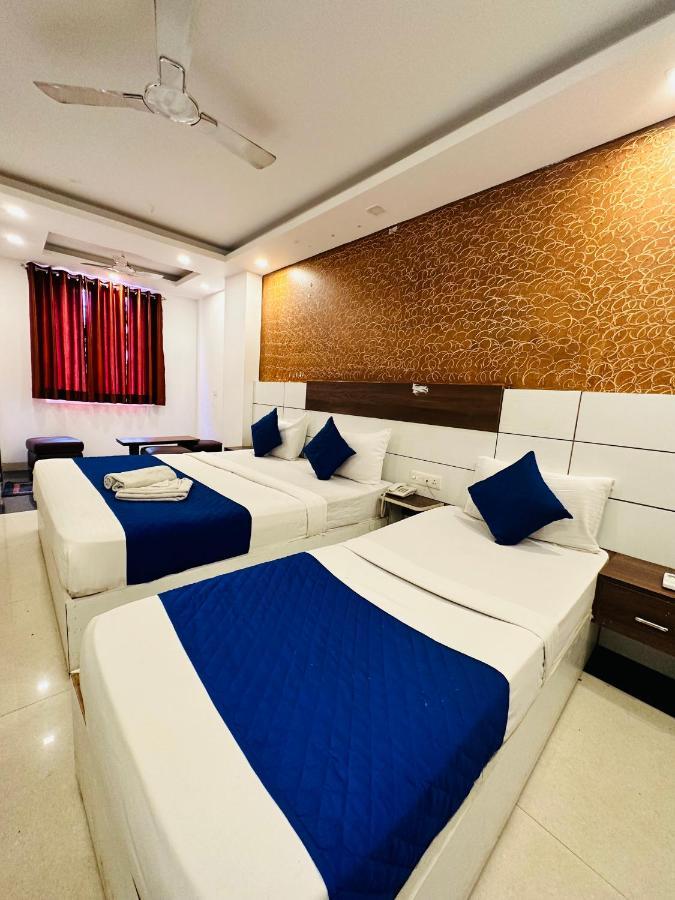 Palm Majestic At Airport New Delhi Exterior photo