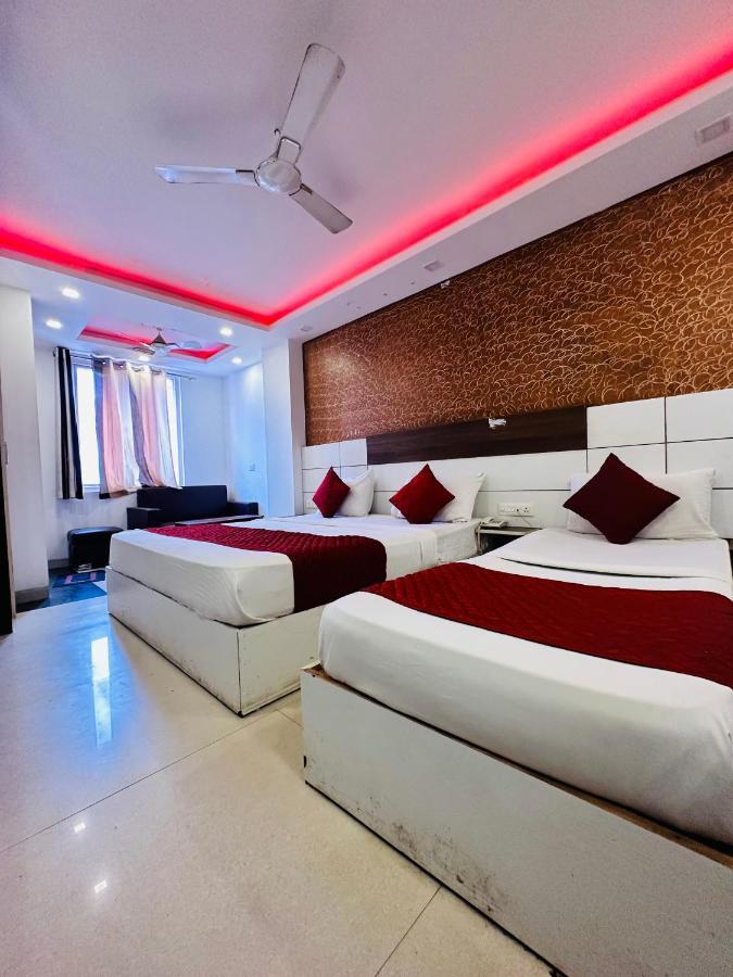 Palm Majestic At Airport New Delhi Exterior photo