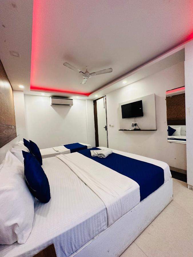 Palm Majestic At Airport New Delhi Exterior photo
